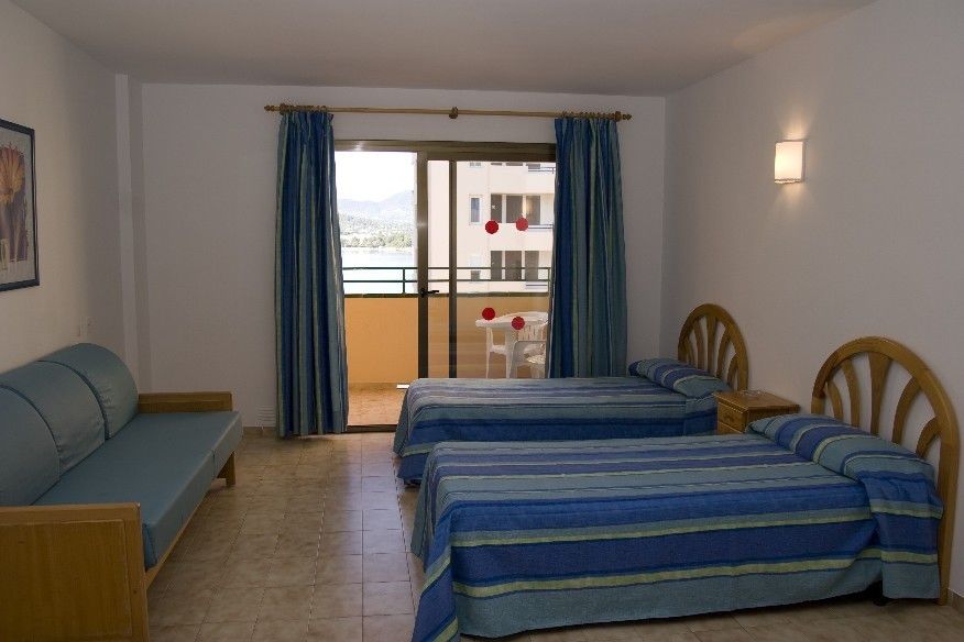 Apartamentos Mar I Vent (Adults Only) Sant Antoni de Portmany Chambre photo