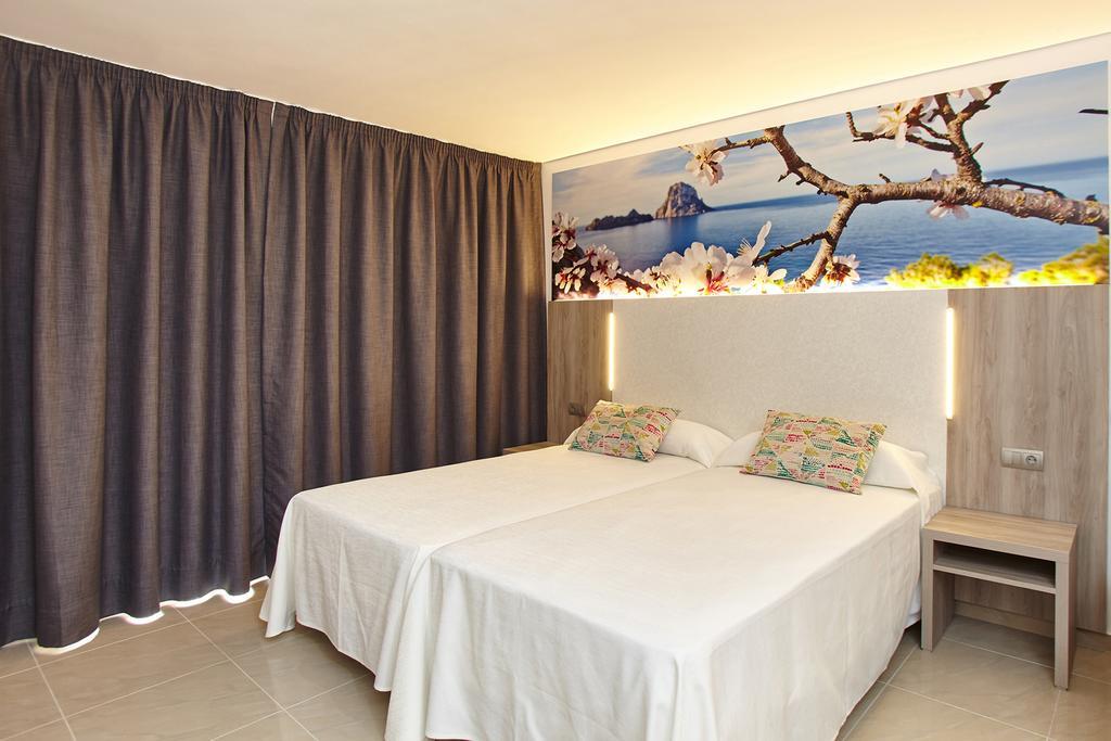 Apartamentos Mar I Vent (Adults Only) Sant Antoni de Portmany Extérieur photo